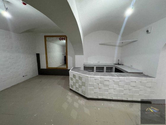 Приміщенння в р-ні Театральної площі Черновцы