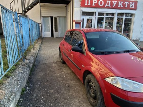 Оренда приміщення, фасадний вхід, косметичний ремонт; Чернівці Черновцы