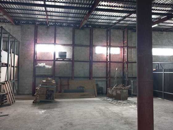 Здається в оренду приміщення під склад 200м.кв. по вул.Коритнянській Ужгород