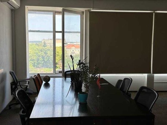 Здається в оренду приміщення (офіс) в центрі Ужгорода пл. Ш.Петефі Ужгород