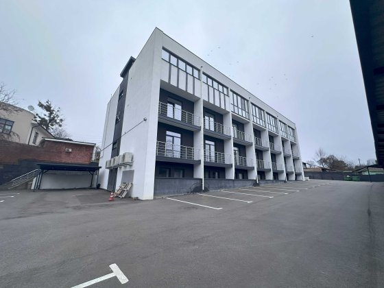 Оренда офісу частина будівлі з власним двором центр Винница