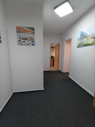 Гарний офіс 4 кабінети + кухня в центрі поруч з метро, 1040 дол. - фото 1