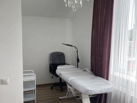 Робоче місце оренда лашмейкер/татуаж масаж Винница