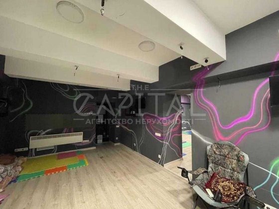 Оренда приміщення 83 мЦентр Києва 100 м від метро Палац Україна цоколь Киев