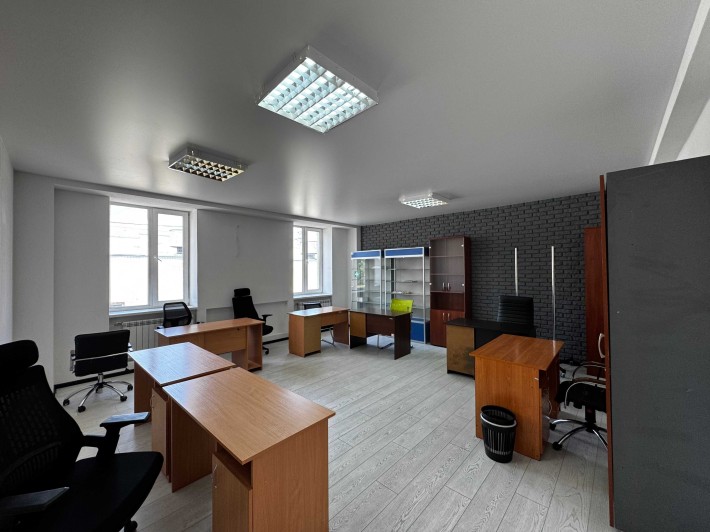 Оренда офісу 293 м² Форум Термінал Столичне шосе, 100 - фото 1