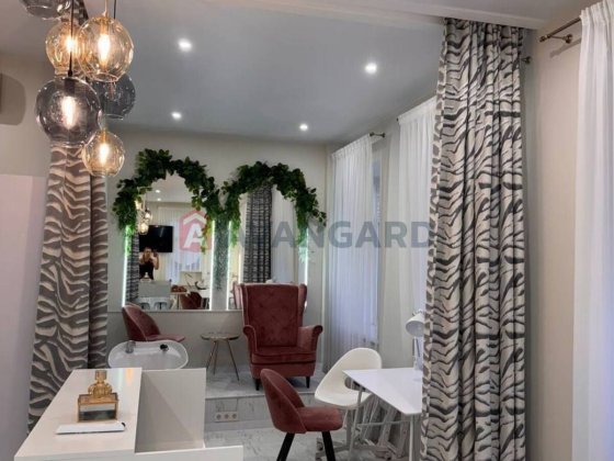 Сдам рабочие места доя мастеров в салоне Дніпро