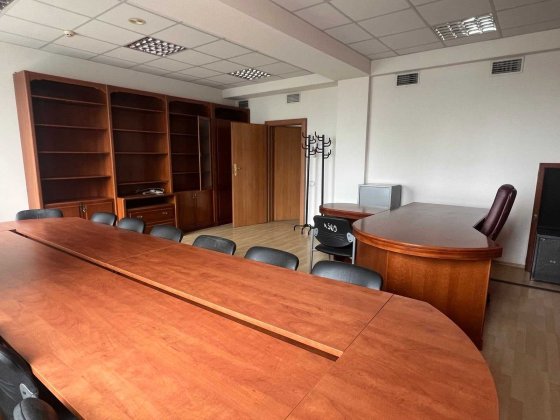 Оренда офісу 388 м2., з меблями, Печерськ, метро Звіринецька 3 хв. Киев