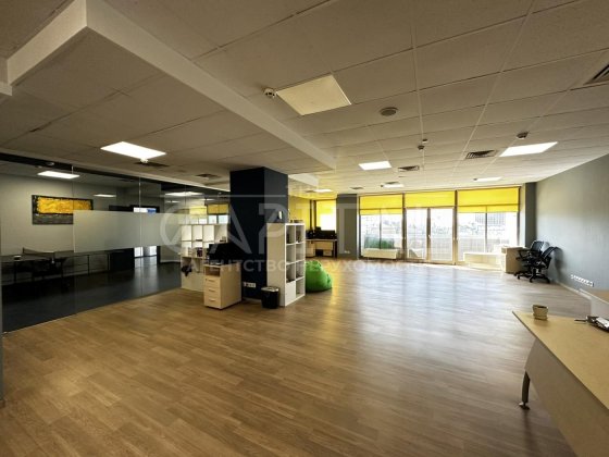 Оренда офісу 643м2, вул. Велика Житомирськая, Центр Киев