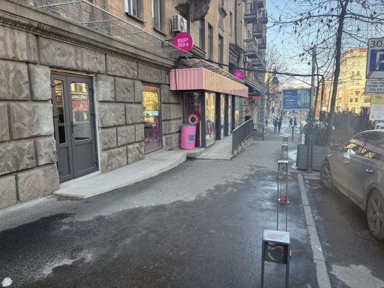 Здам в Оренду 185 кв. м червона лінія Артема Дніпро