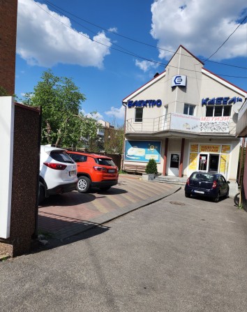 Окрема будівля в центрі - фото 1