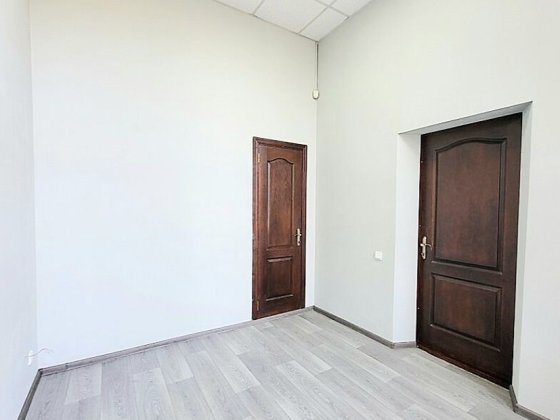 Вишенька дальня. Площа ~ S = 90 m2. Кабінети. Б/Н. Доступ 24/7. Винница