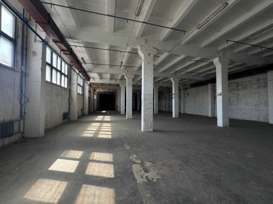 Оренда виробничо складського приміщення 1700м2 вул Калачівська БЕЗ% Київ