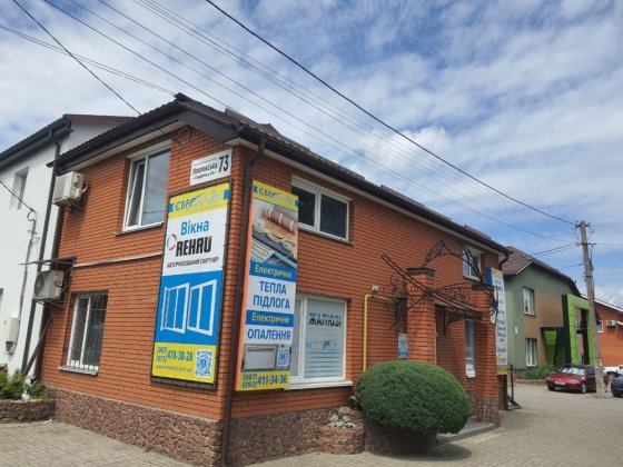 Здам офіс 50 м.кв , фасад , на вул. Покровська Житомир