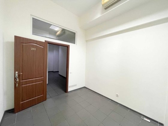 Сдам офис в центре города общей пл.10 кв.м , 3500 грн. Днепр