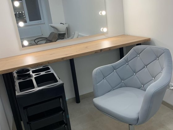 Аренда места визажиста бровиста. Победа 2. Victory Hall Дніпро