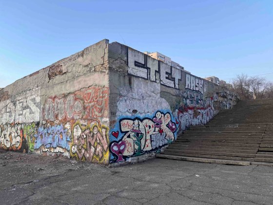 сдам склад 1000 кв. м, в центре города