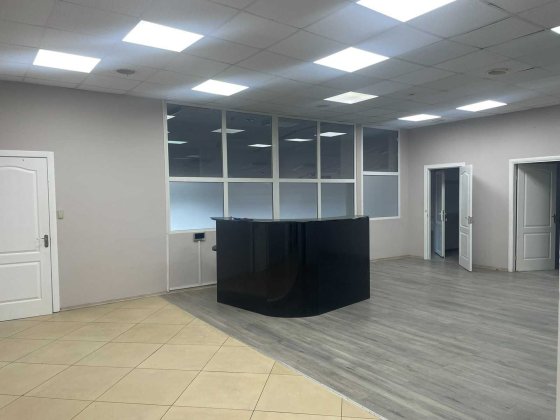 Оренда офісу  з ремонтом 522 кв.м на Ушинського 40. Севастопольська пл Київ