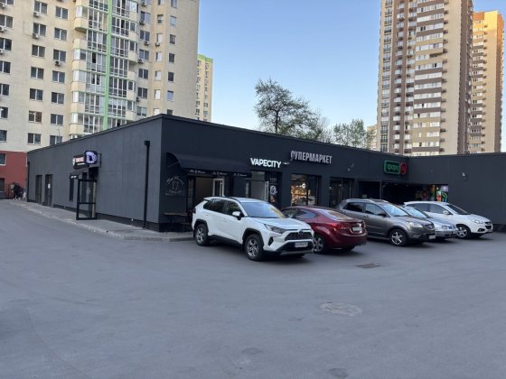 ЖК Русанівська Гавань, Оренда приміщення під бізнес біля входу у ФОРУ Київ