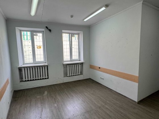 Офісне приміщення Контрактова площа, вул. Ярославська (13,1 кв.м.) Киев