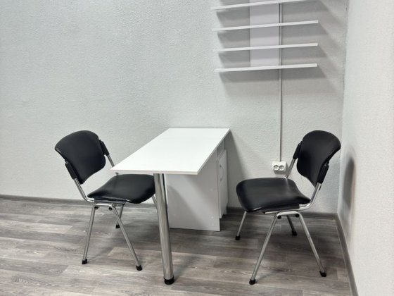 Оренда робочого місця для майстра манікюру Житомир