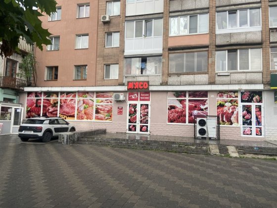 Здам в оренду комерційне фасад приміщення 1 поверх центр Житній ринок Житомир