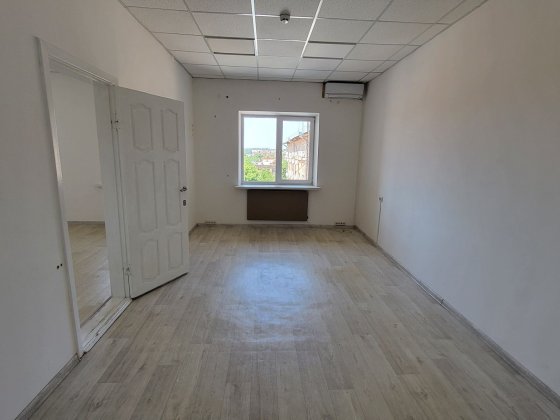 Здам гарний офіс в Центрі, 2 кімнати, свій санвузол! Кропивницький