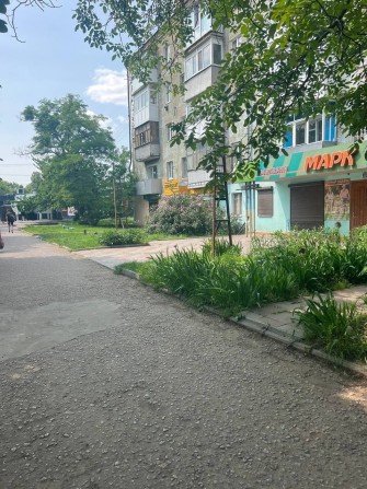 Оренда  Біля старого автовокзалу комерційне приміщення для бізнесу - фото 1