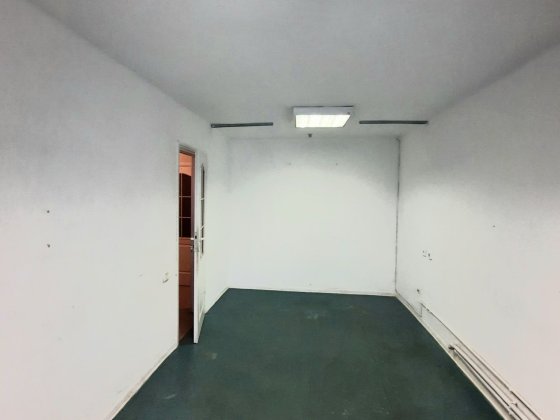 Площа S=390 m2.Три ФАЗИ, тобто 220/380V. Винница