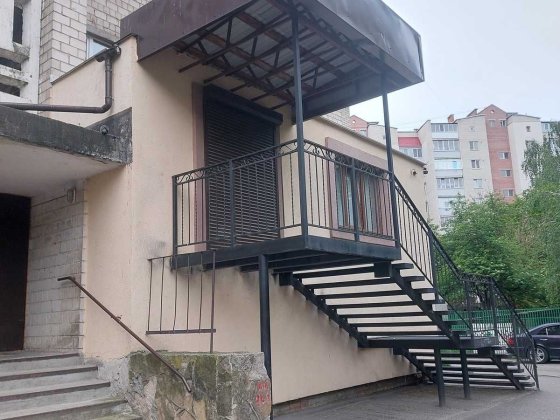 Оренда комерційного приміщення по вул. Стельмаха Винница