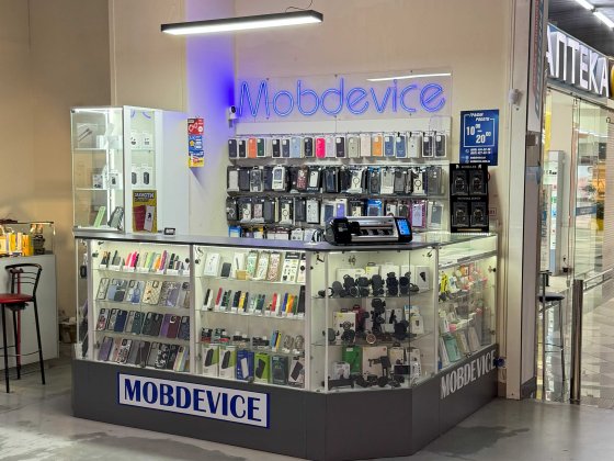 Прохідне місце в ТРЦ Арт Молл з меблями прикасова зона Fozzy Київ