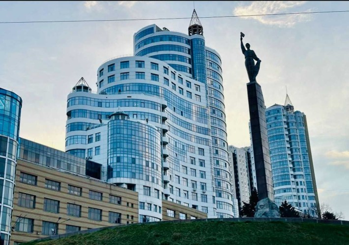 Здам в оренду свій офіс 365 м2 в БЦ Магнезит з власною терасою - фото 1