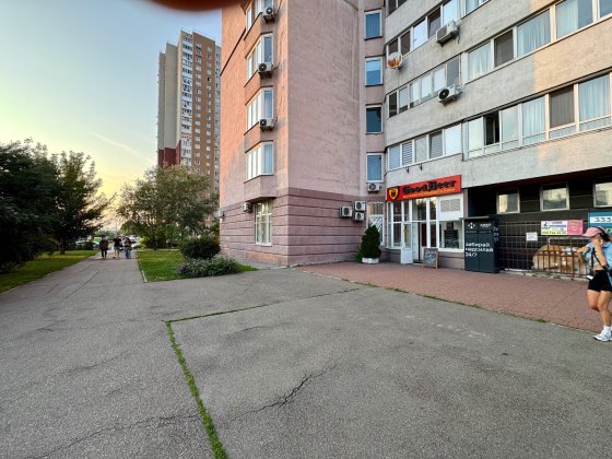 Комерційна нерухомість; Фасад; 65м2; Позняки; Осокорки; Дарниця; Київ