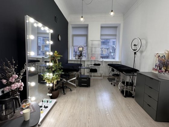 Аренда робочого міся центр Дніпро,аренда кушетки,кабинета,место бровис Дніпро