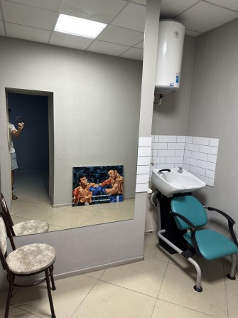 Оренда приміщення під перукарню в БЦ "Маяковський", 15 м² з мийкою. - фото 1