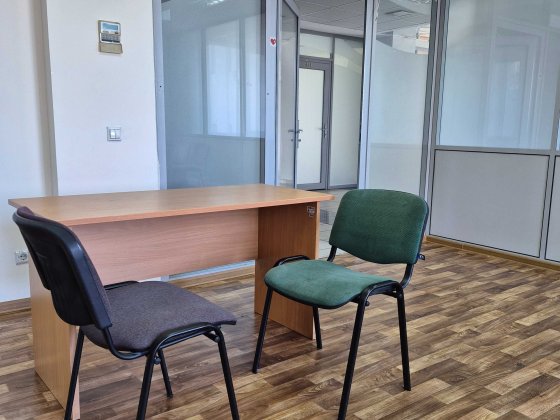 Під будь-яку діяльність.  300 грн/м². Печерський рн. Звіринецька. 42м² Київ