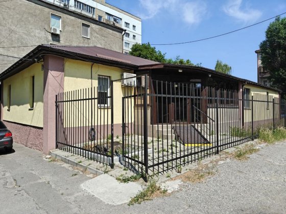 • Сдам • Здание • Центр • Закрытая территория • Комсомольская • Видео• Дніпро