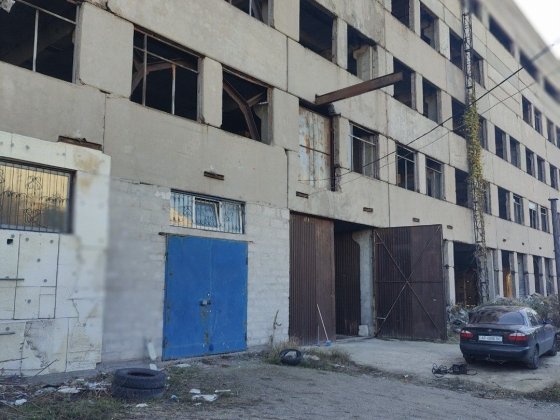 Сдам в аренду гаражи и боксы на мебельной фабрике