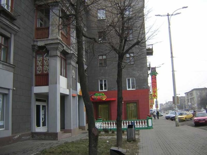 Сдам в аренду пр.Соборный (рядом кз Глинки) , 61 кв.м - фото 1