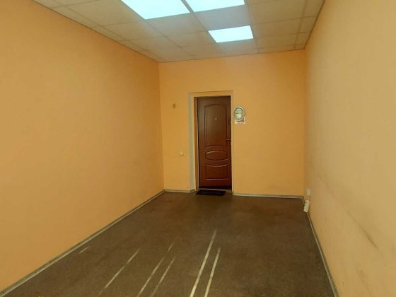 Оренда в центрі 16м.кв під зберігання особистих речей