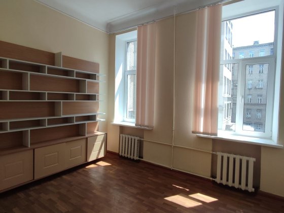 Оренда кабінету 15 та 16 м кв, кондиціонер, центр, з ремонтом Дніпро