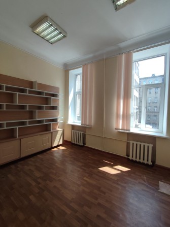 Оренда кабінету 15 та 16 м кв, кондиціонер, центр, з ремонтом - фото 1