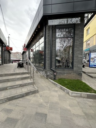 Сдам торговое помещение 34 кв. на Березинке супер место - фото 1