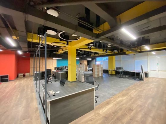 Генератор. Без %! Оренда офісу Loft біля метро (3000 кв.м.) Киев