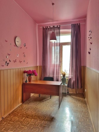 Оренда офісів 11,6 м.кв 37,8 м.кв в центрі міста від власника - фото 1