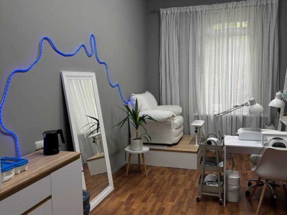 м.Дарница. Кабинет 20 кв. Заведена вода. Київ