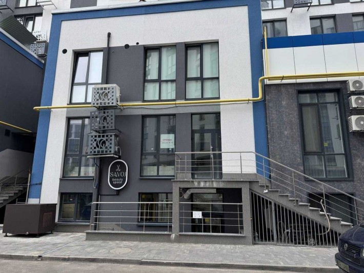 Оренда фасадного приміщення 130 м2 в ЖК Рів'єра, Осокорки м. Славутич - фото 1