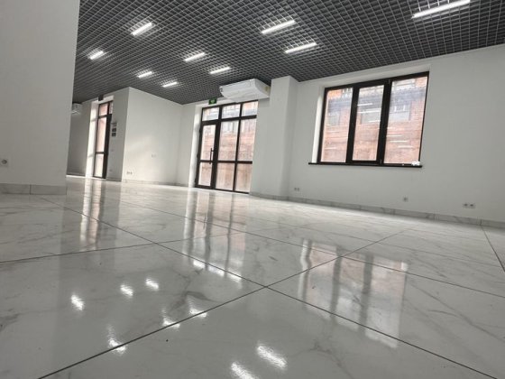 Комерція 149 м. Набережний, 1 поверх Вінниця