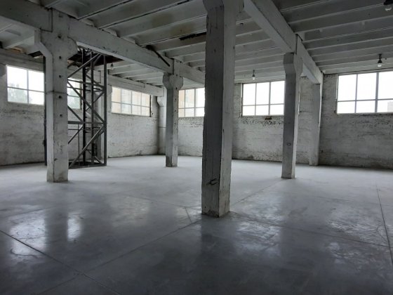 СКЛАД. Площадь S = 4230 m2. Лифт. Новый пол. Винница