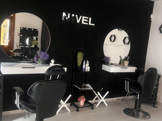 Робоче місце для перукаря на оренду Львів