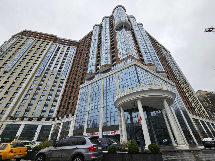 Подол Плаза  Резиденс, Глубочицкая, торговое помещение. Без% - фото 1